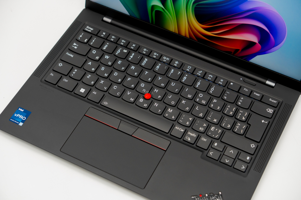 Ноутбук Lenovo ThinkPad X1 Carbon Gen 10 ( i5-1245U )